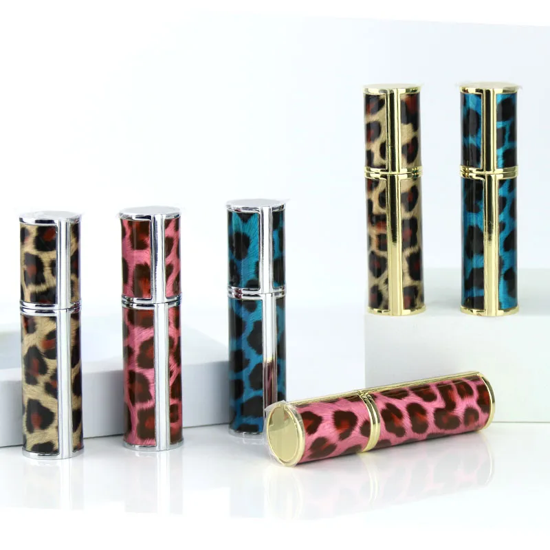 Leo pattern PU mini empty 5 ml golden round perfume sample  plastic small glass bottles with spray for women gift