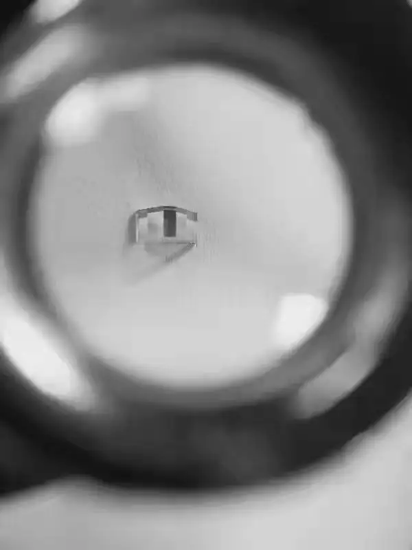 High precision optical CVD diamond right angle prism for infrared application