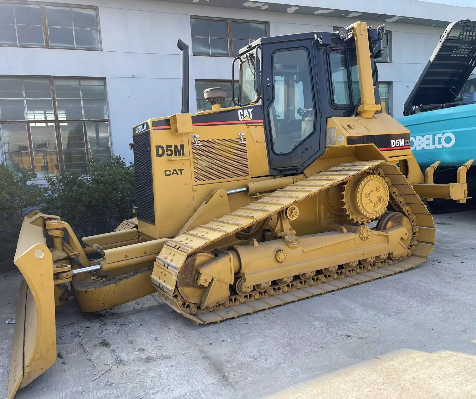 Подержанный гусеничный бульдозер CAT D5M XL гидравлический землеройная машина d5k d5h D5 CATD5M для продажи