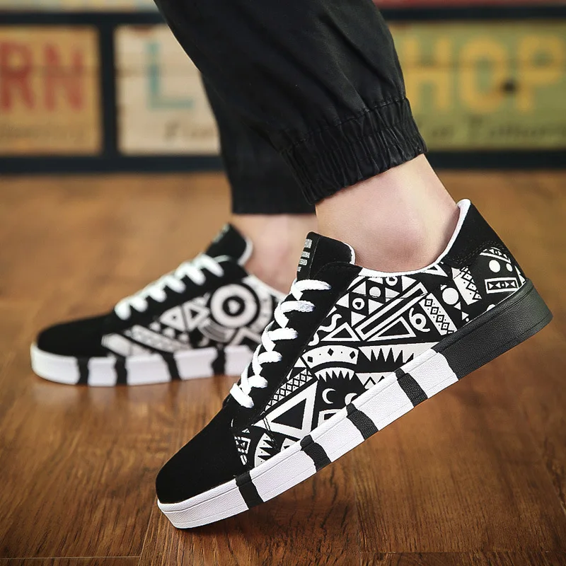 Hot Sale Wholesale Custom Printed Classic Lace Up Black Vulcanized Flat Low Cut Slip On Blank Sneakers Casual Men Canvas Shoes