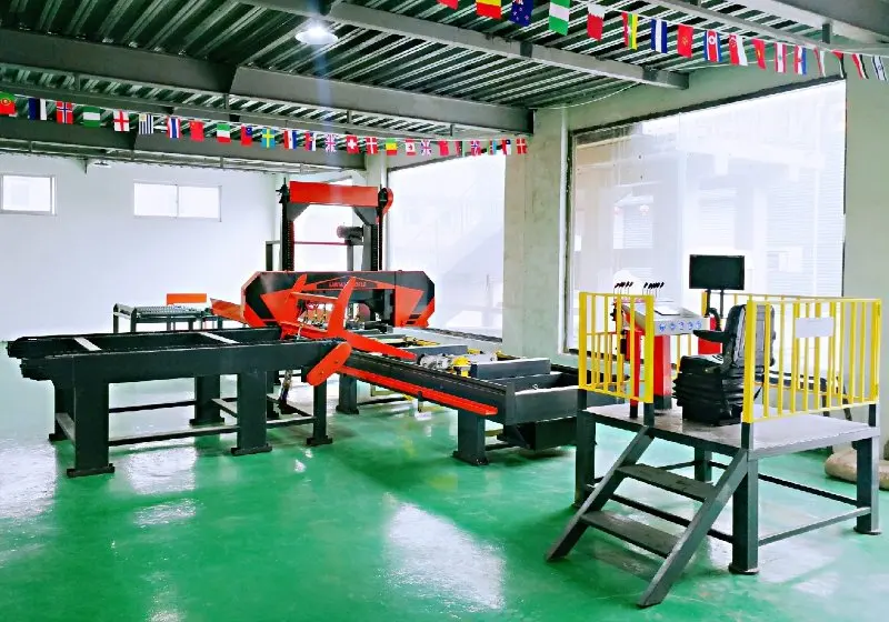 The factory sells the latest model of the 2022 horizontal sawmill for farm lumber processing