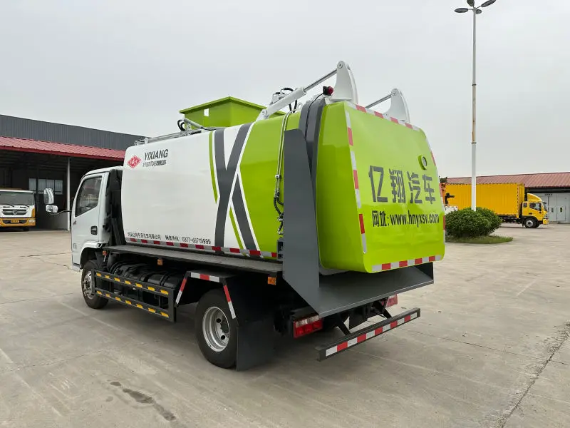 DongFeng 7 -18 Tons Domain Food garbage truck  new pickup truck wrecker garage rescue trailer