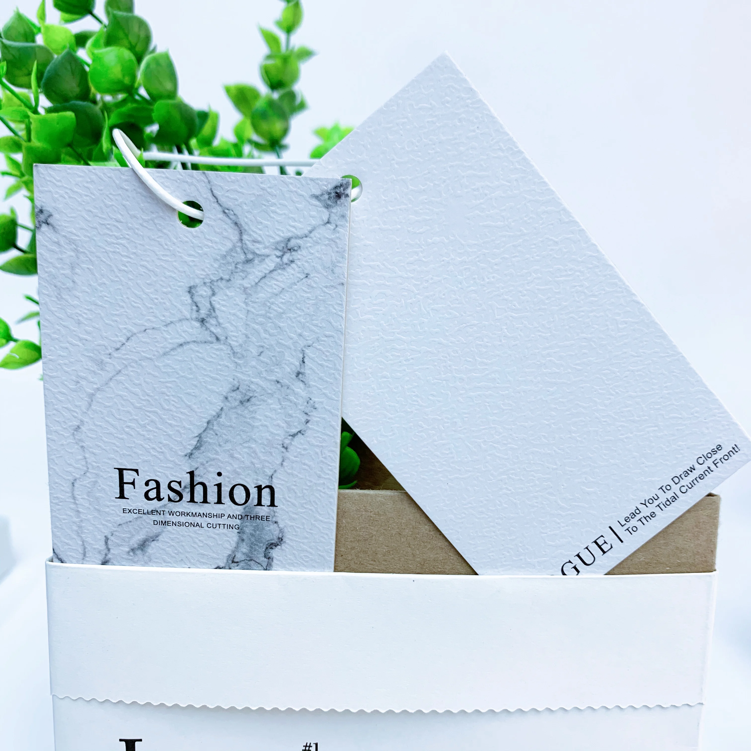 Индивидуальные этикетки для одежды, бумажные подвесные бирки, шнурки с логотипом, мраморный узор, специальная бумага, высококлассные пользовательские подвесные бирки для одежды