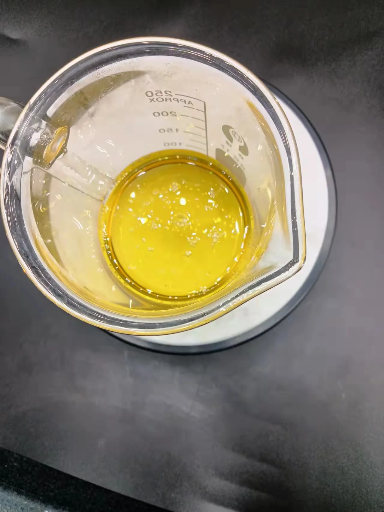 CAS 1009-14-9 Чистый Прозрачный жидкий валерофенон CAS 1009-14-9 с быстрой доставкой