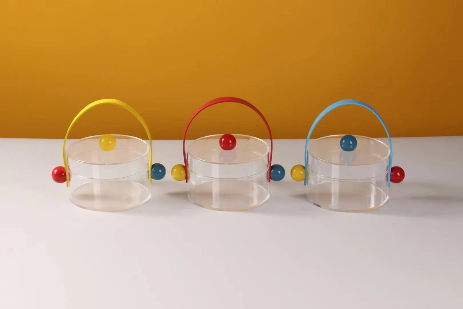 Cute Acrylic Candy Box Clear Round Storage Boxes with Handle Transparent Kids Party Wedding Gift Packaging Display Box with Lid