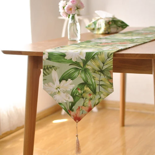 
Factory Direct Sale Flower Christmas Table Runner Coffee Table Mat Table Runners for Kitchen Coffee/Dining Decorative 