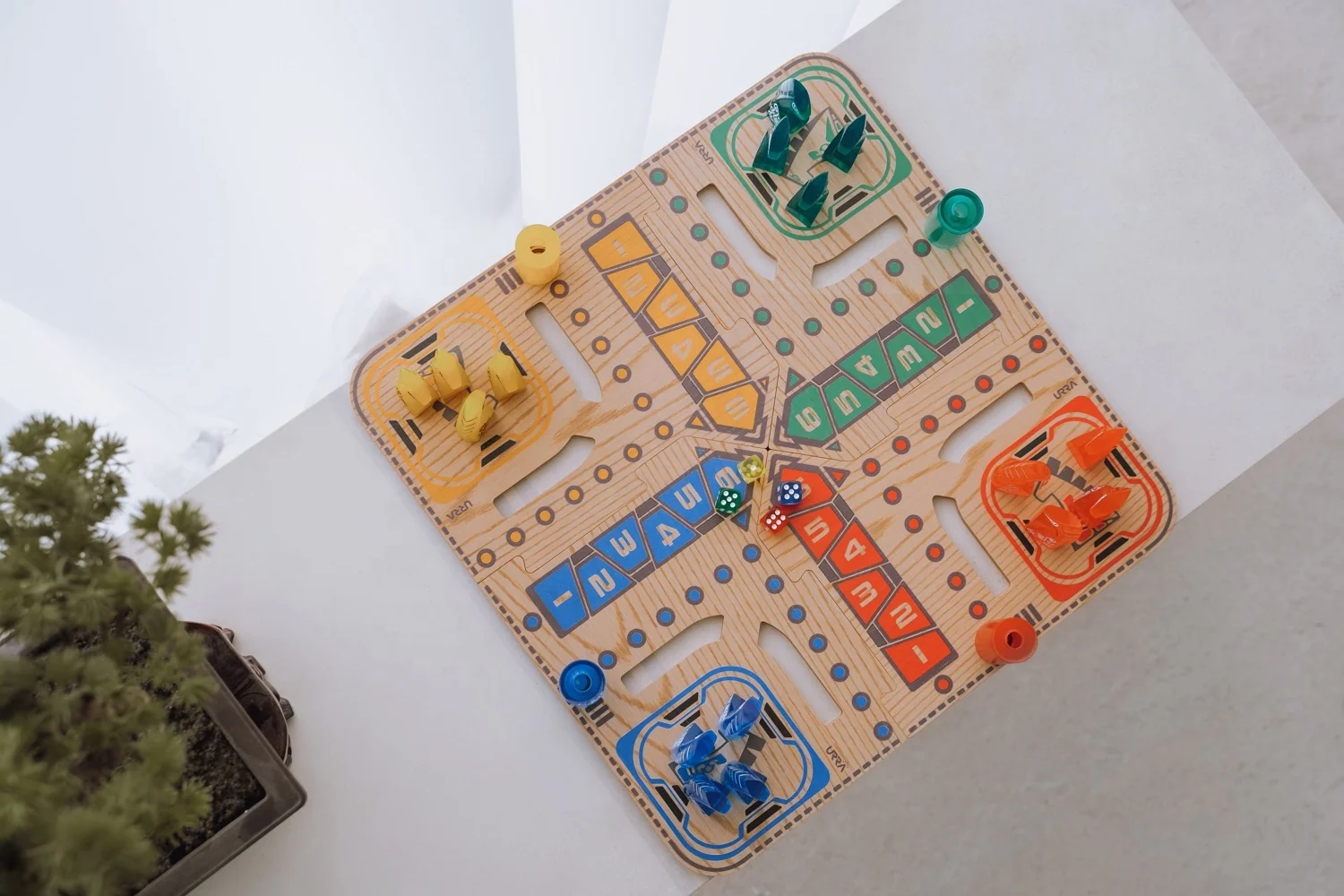 Manufacturing companies vietnam handmade gift ludo game ludo board