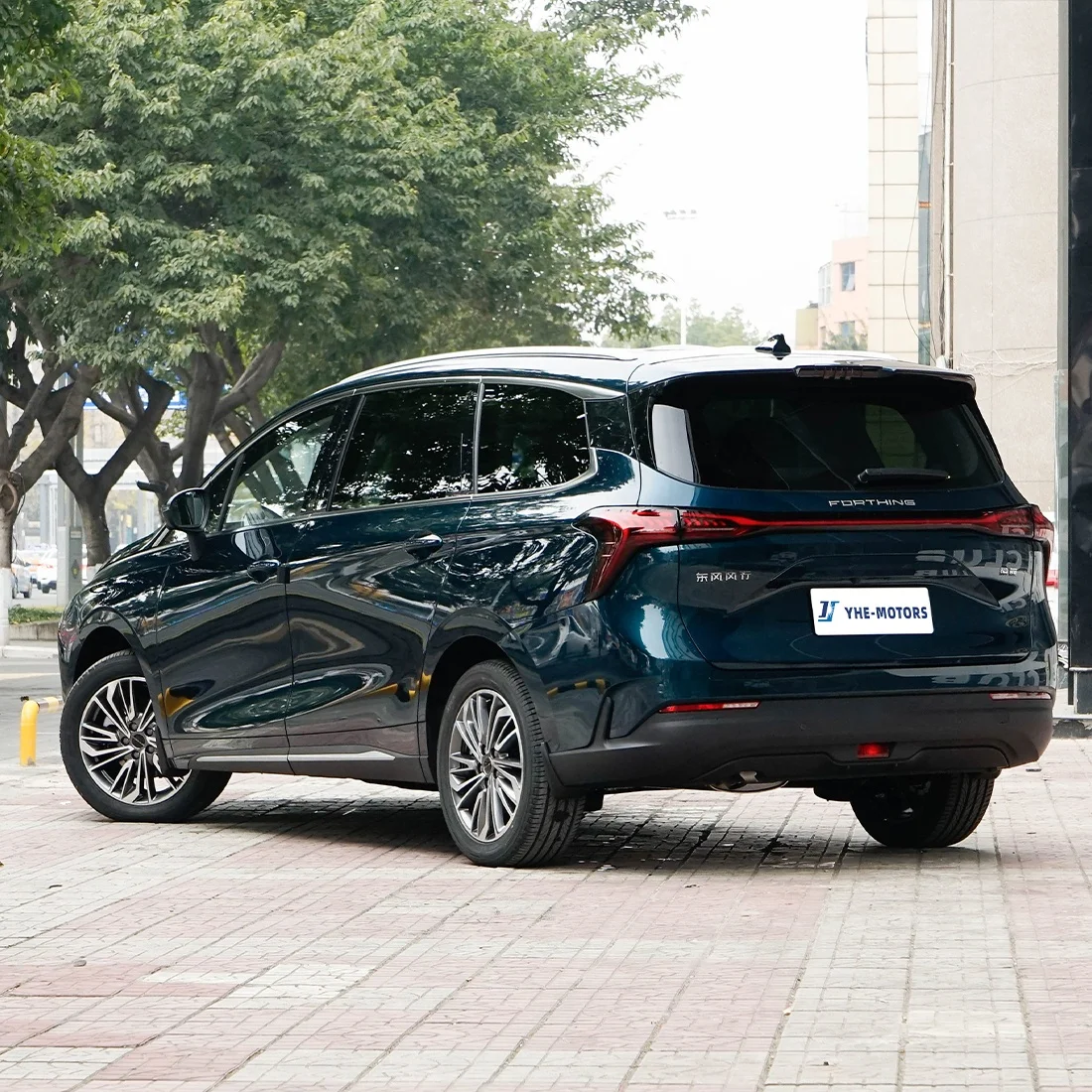 Dongfeng гибридный автомобиль MPV для Youting и Fengxing яхты 1 5 T DCT отплывает издание PHEV