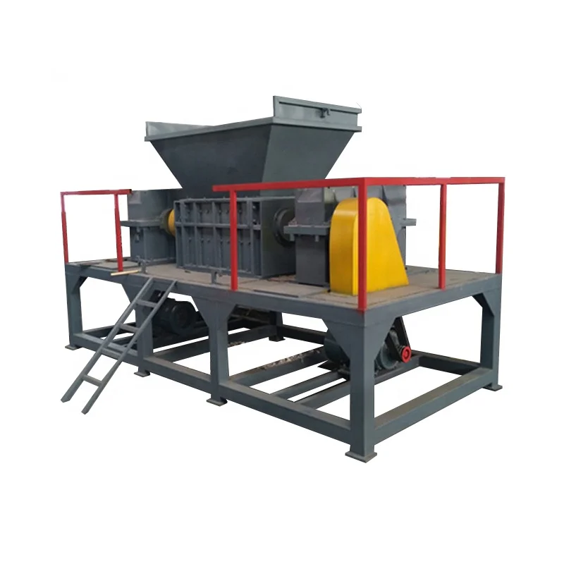 Universal twin-shaft shredder reduces material size shreds large pieces hard animal bones for the farm