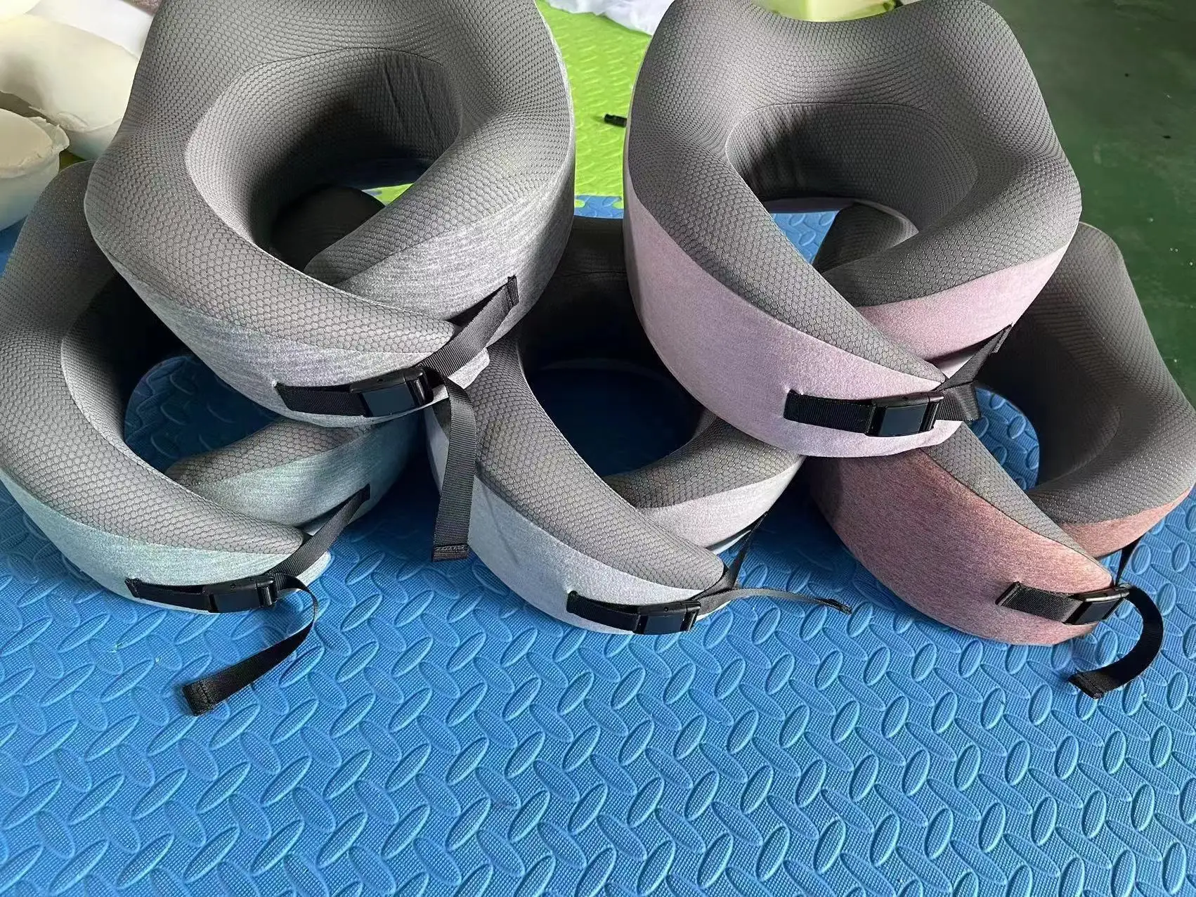 Travel Pillow Memory Foam Ergonomic Neck Support Pillow Adjustable Clasp U Shaped Pillow for Travel Sleep Rest Airplane Car