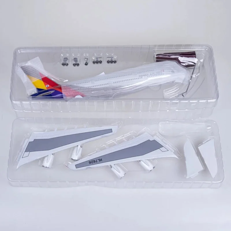 2024 NEW TOY A116 LED Flashing Large Scale 1:150 47cm A380 Asiana Airline Light Resin Aircraft Models with Wheels business gift
