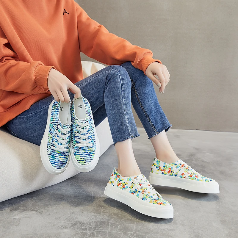 Factory hot sale new white ladies canvas shoes men women casual low top custom canvas shoes for new style