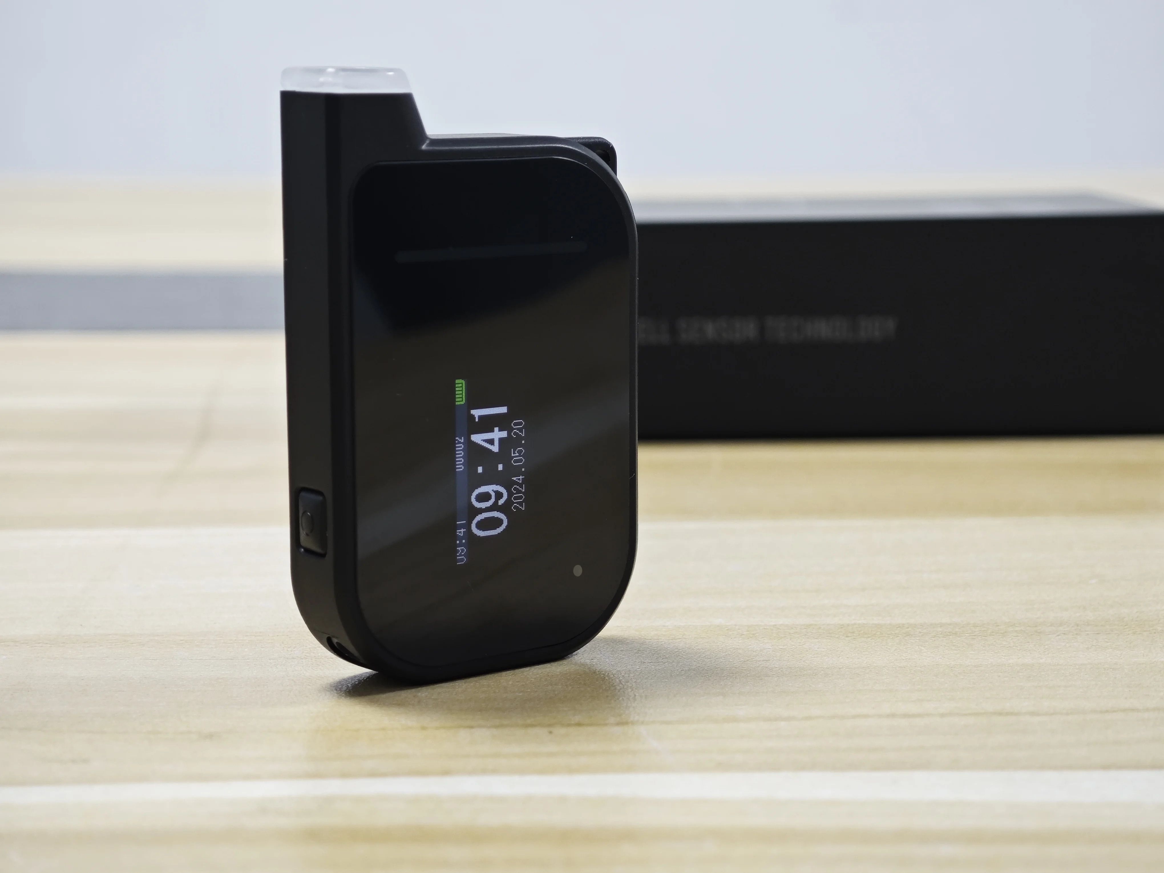 Fashion Mini Alcotester Breath Alcohol Breathalyzer with  High Accuracy