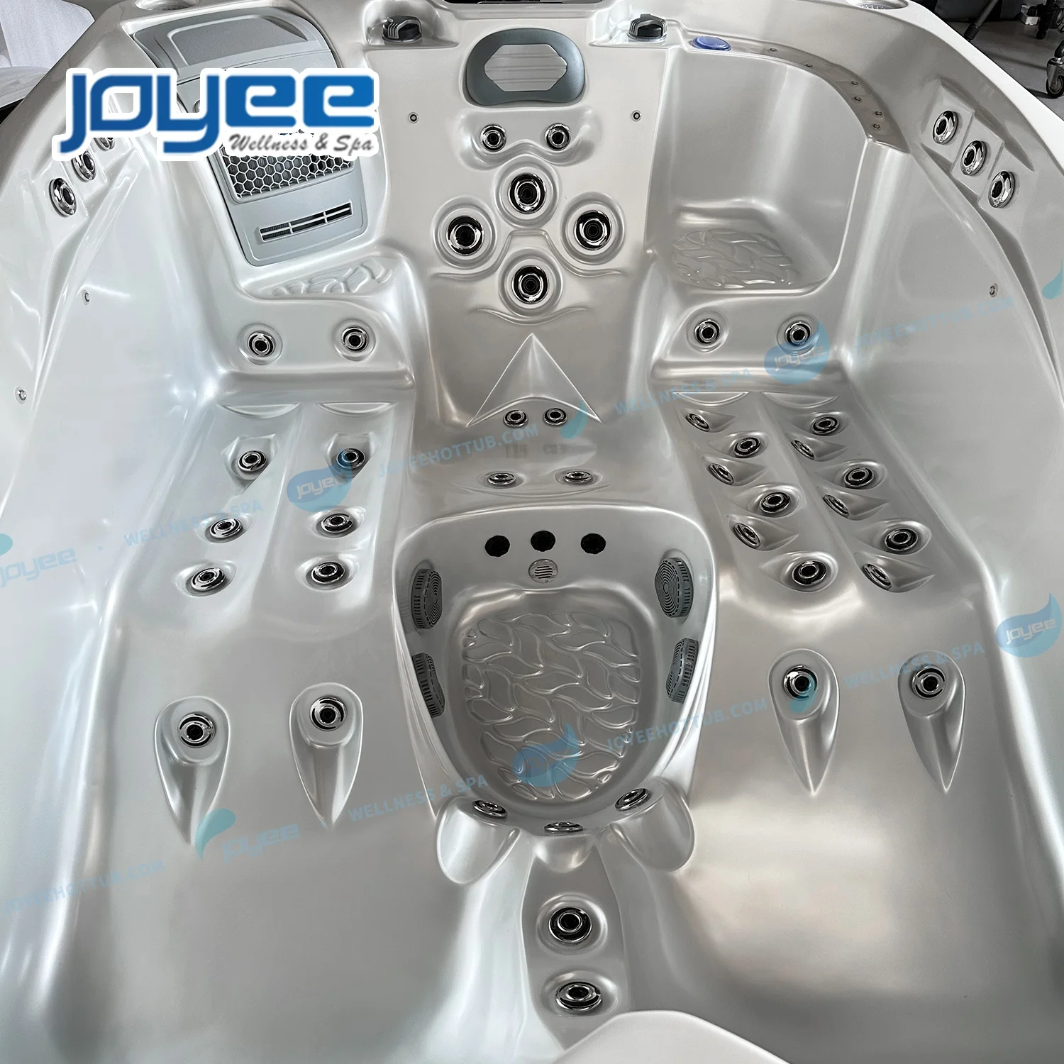 JOYEE CE Approval Three Persons Outdoor Sexy Whirlpool Hot Tub Portable Home Spa For Adults Endless Pools