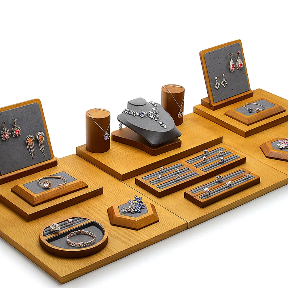 DIGU High quality Jewelry display sets custom neck mannequins solid wood jewelry necklace bracelet ring pendant display stand