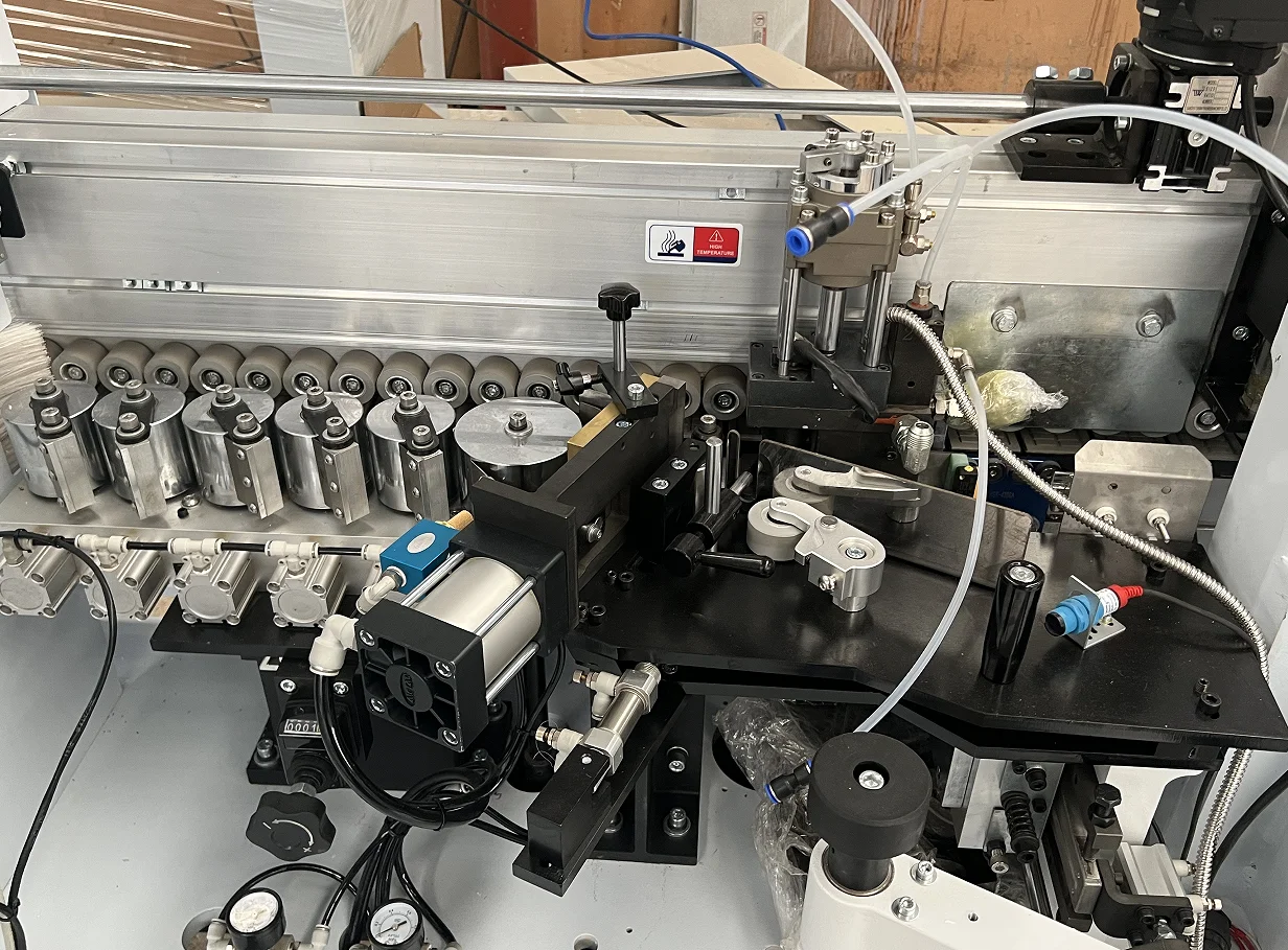 Full range edge banding machine edge bander with 2 PUR glue pot for cabinet and door board edge banding machine