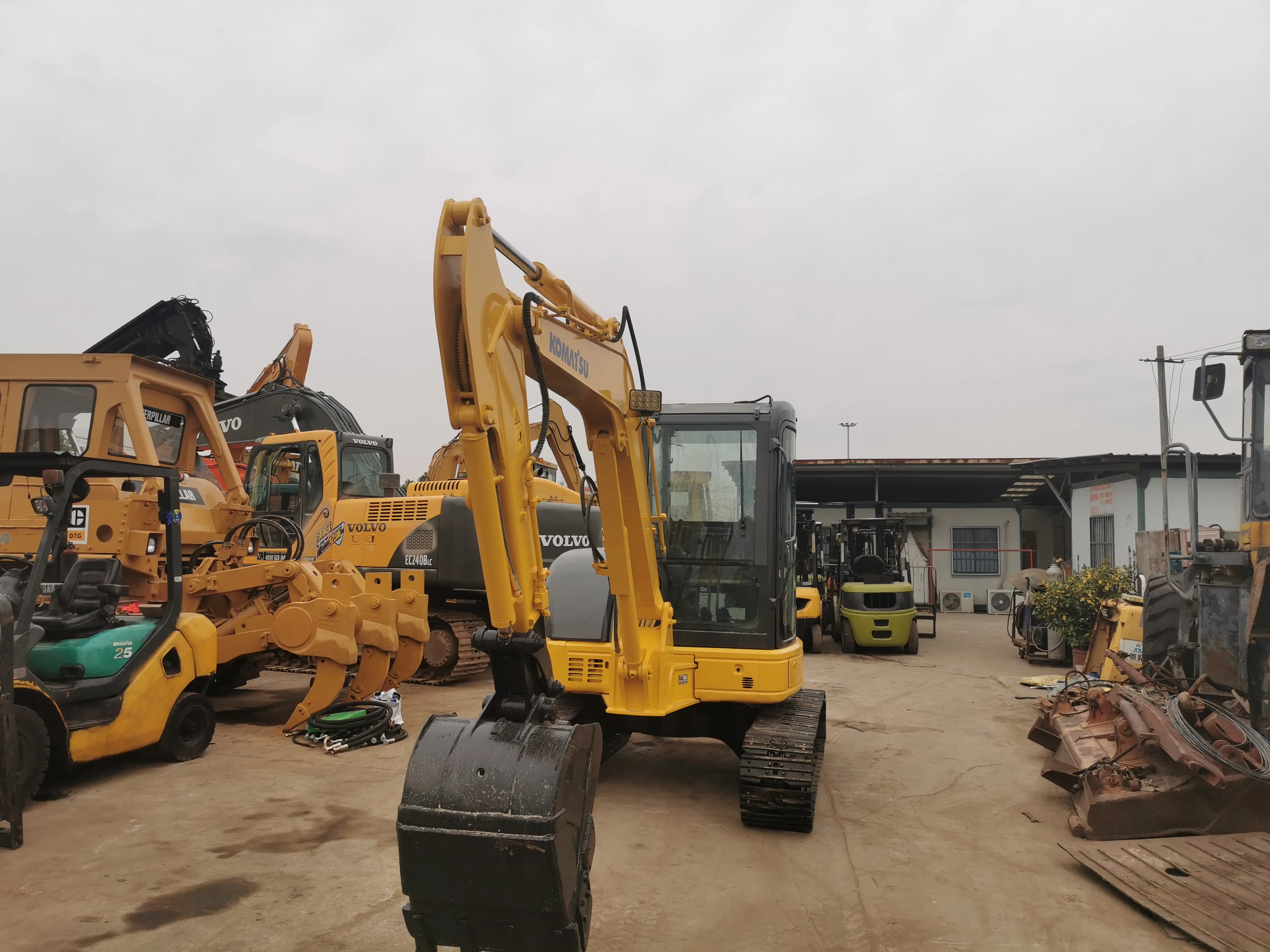 Used Komatsu PC55 PC56 Excavator 5 Ton Mini Excavator For Sale