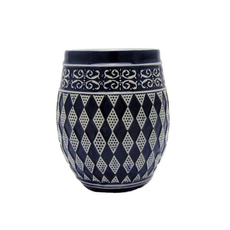 High Quality German Style Souvenir Ceramic Beer  mug with lid for wholesale