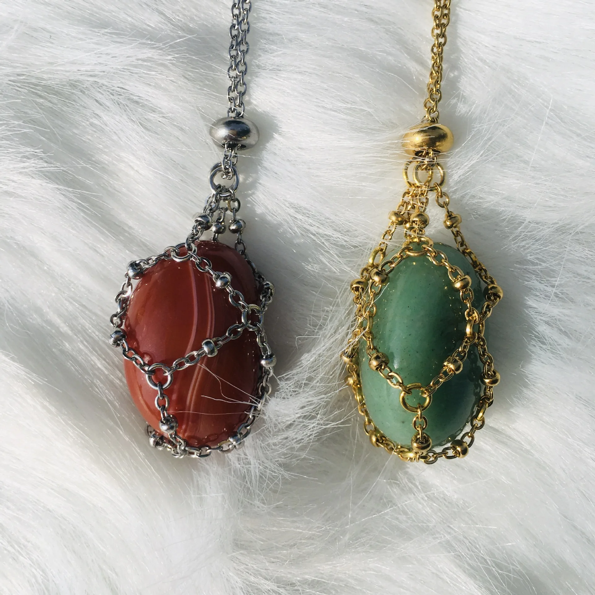 YICAI Random Gems Gemstone Handmade Bead Chain Cage Pendant Necklace Adjustable Stainless Steel Crystal Net Necklace