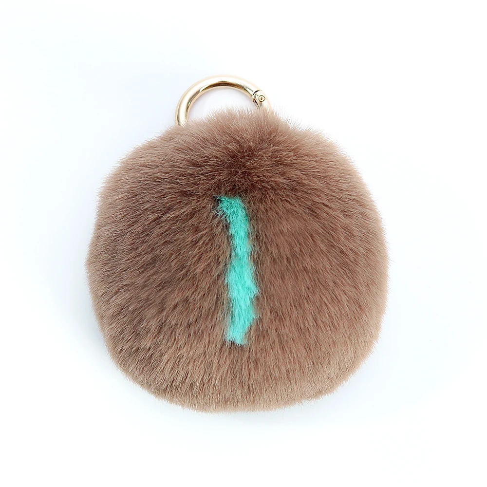 2022 new arrival High Quality Fashion Creative Fur Pom Pom Keychain 26 Letter Keyring Key Chains
