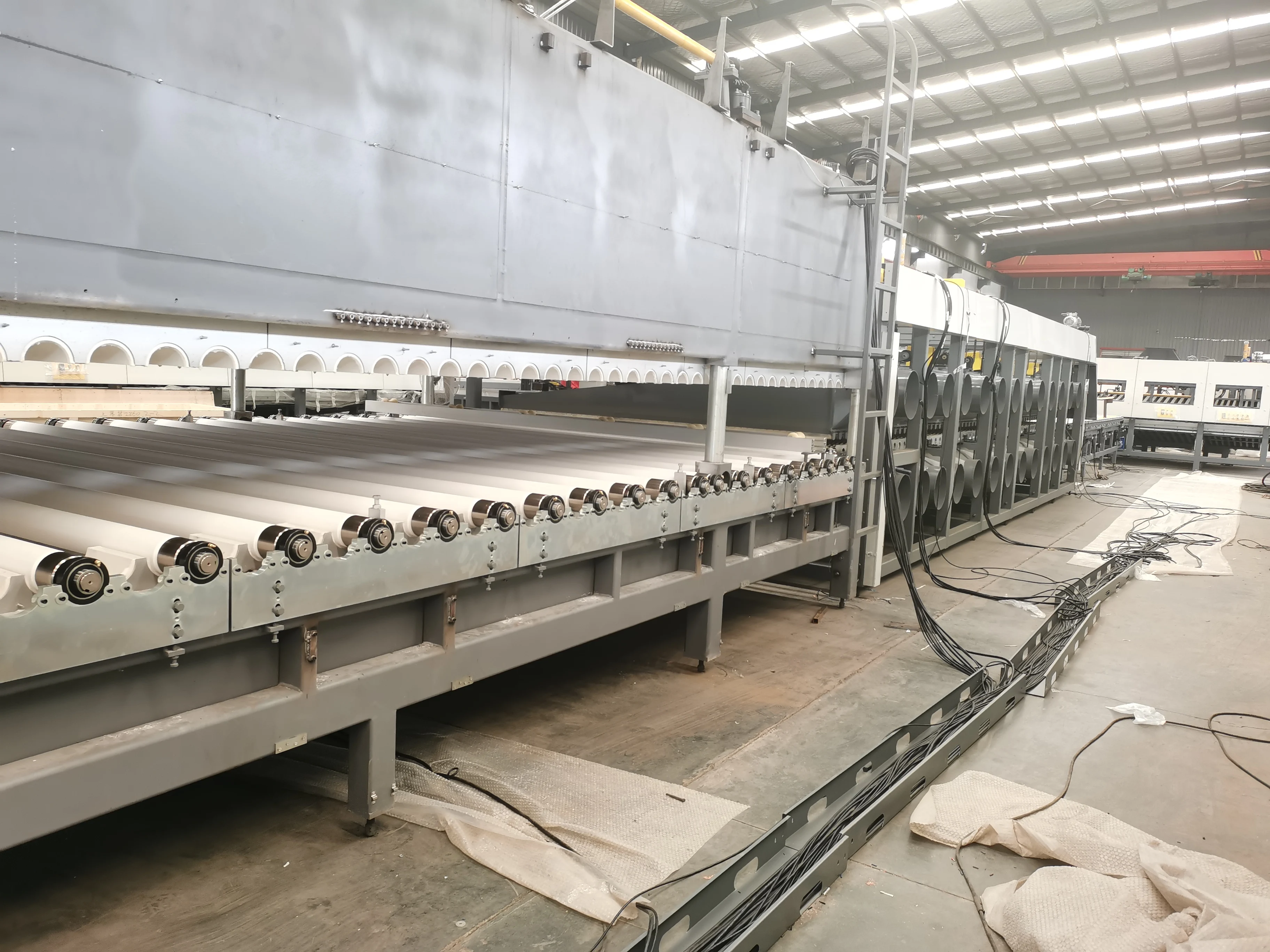 GX-QDL2442 2440*4200mm Glass Tempering Furnace Making Machine Price for Flat Windows Doors Tempered Glass Provided Qingdao Port