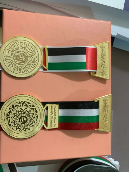 Enclosed fiber laser self service key making machine desktop fiber laser engraver rotary axis