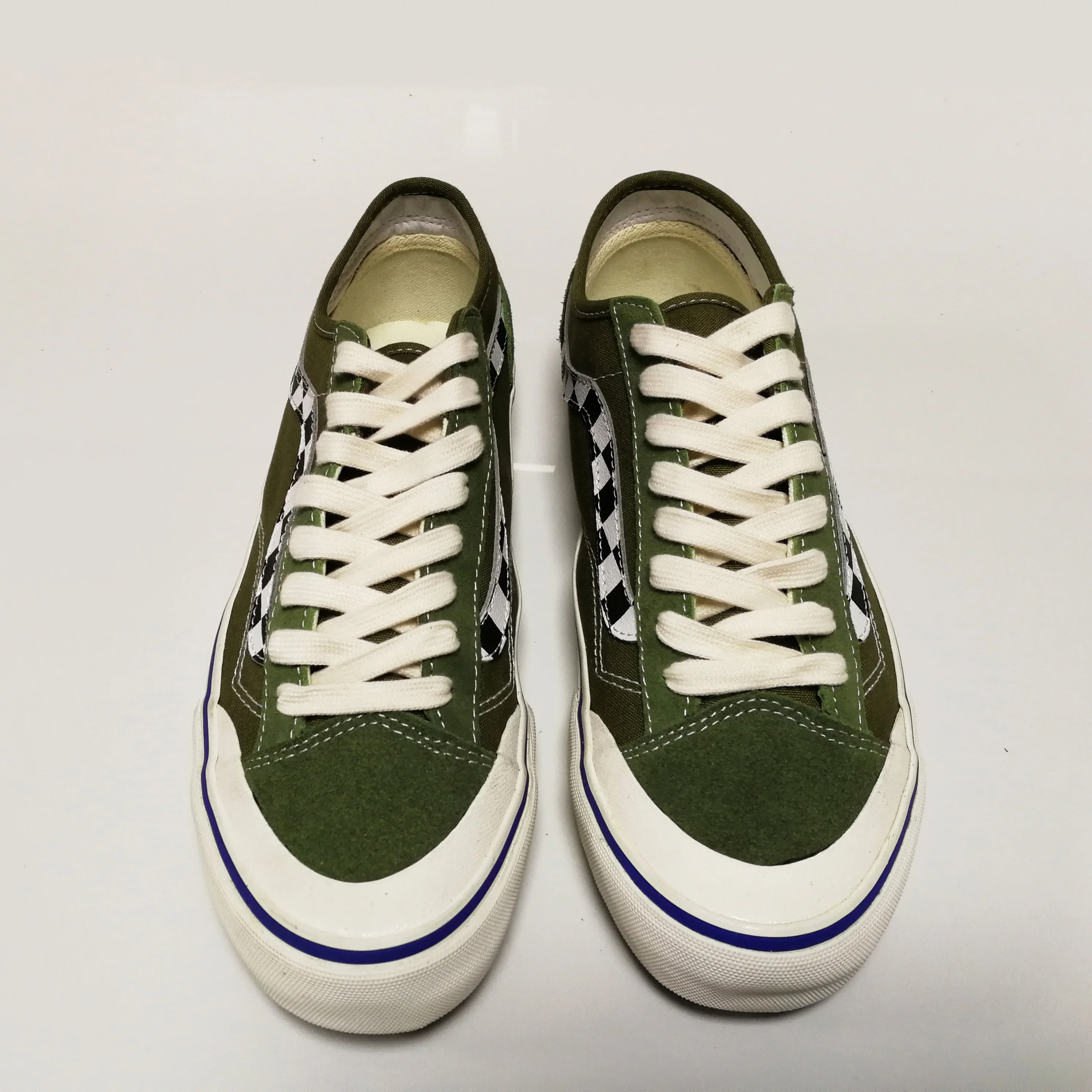 Casual green skate board shoes for skateboard