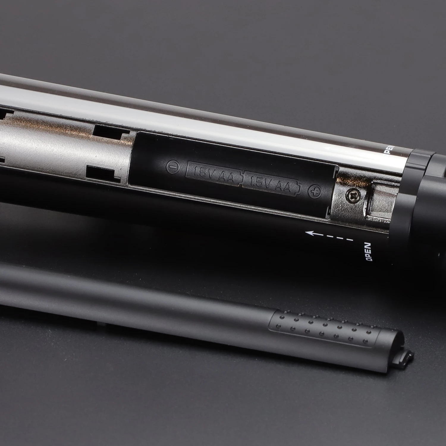 New Wireless Microphone 2 Channel UHF Band Metal Body  Handheld Dynamic Karaoke Microphone for DJ Party Stage Church Performance