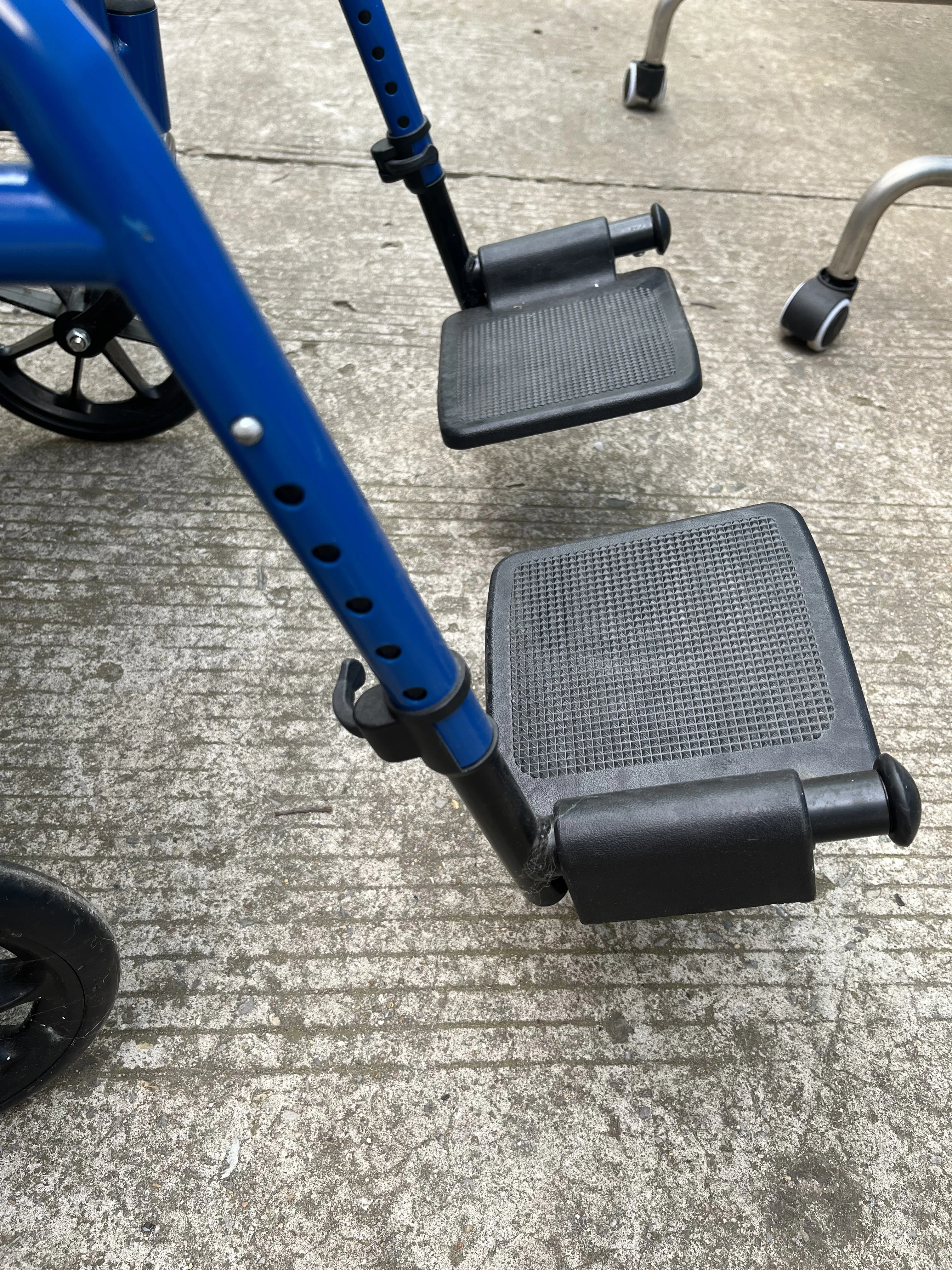 Excellent WC-J2019 Medical Aluminum Alloy Wheelchair Manual Lightweight Wheelchair