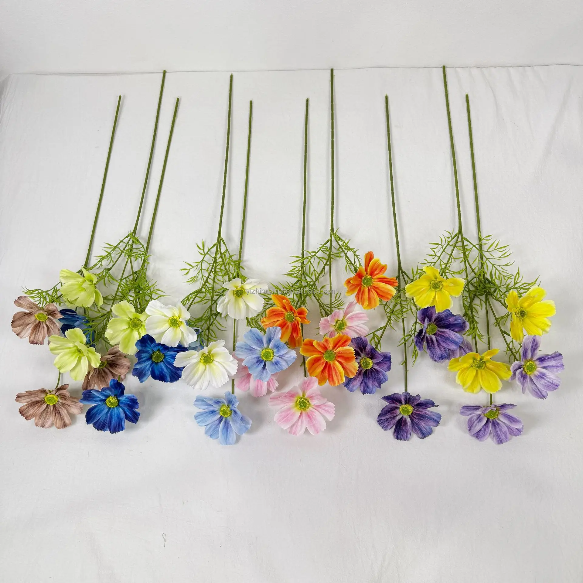 Wholesale 3 Heads Artificial Real Touch Daisy Chrysanthemum Flower Cosmos Bipinnatus Galsang Flower for Wedding Home Decoration