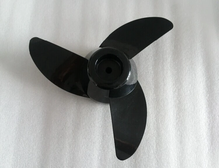 common 3 blade propeller.jpg