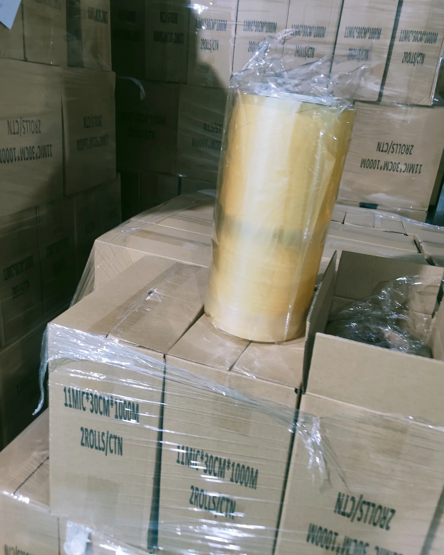 Microwave Plastic Film Cling Stretch Wrap Roll 40CM  1500M Jumbo Roll Food Grade PVC Mushroom Cling Film