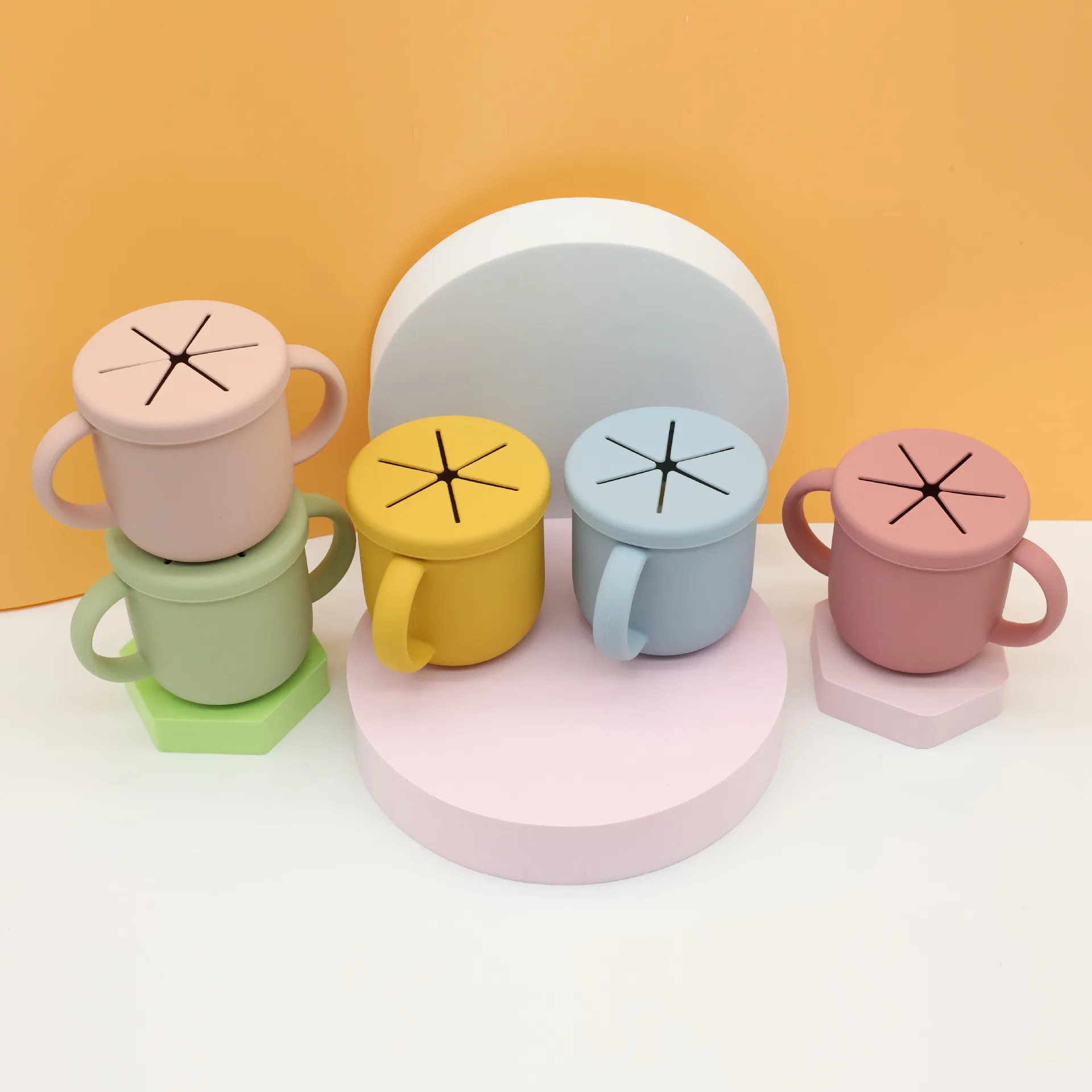 Toddler snack cups 2021 Amazon new fashion food grade silicone kids snack cup for children