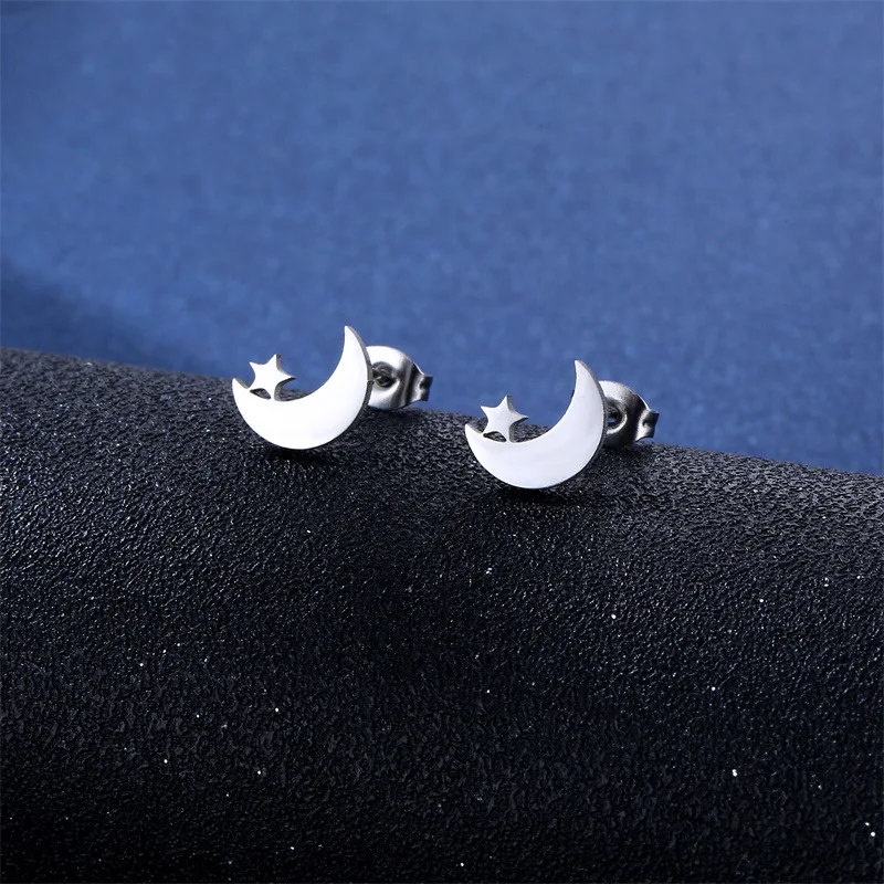 Stainless steel star and moon necklace female South America niche design clavicle chain stud earrings set Jewelry for women men