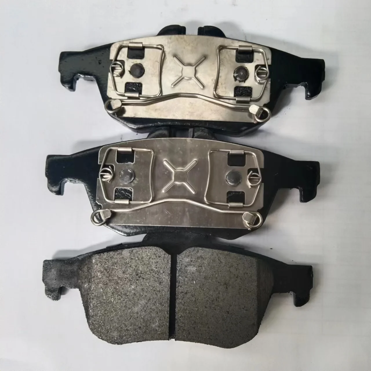 D1950 Automotive Spare Parts High Performance Heat Resistance Brake Pads for Toyota OE 04465-0D150 Car 0.35~0.45  1year