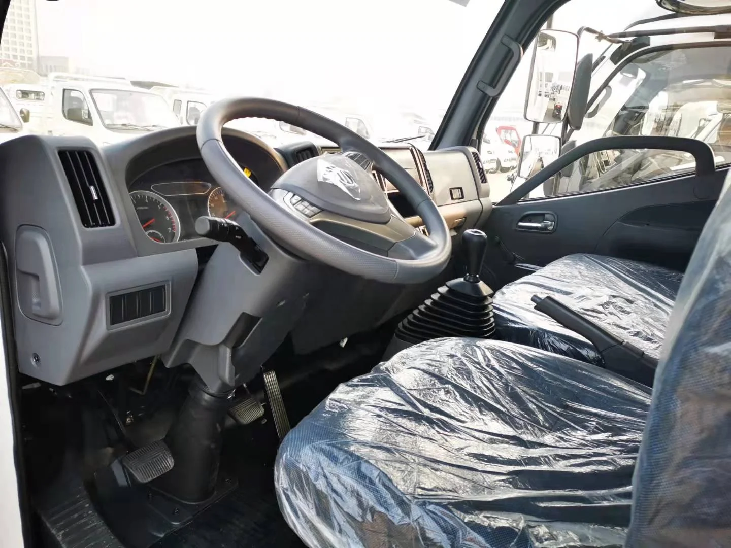 BEST SELLING FOTON 3T CARGO TRUCK WITH 2.237L GASOLINE, ONE AND HALF CABIN, 4.2M LONGER CARGO BODY