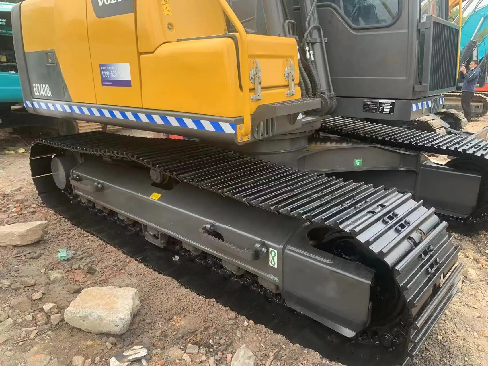 Used Volvo EC140 Medium Excavator