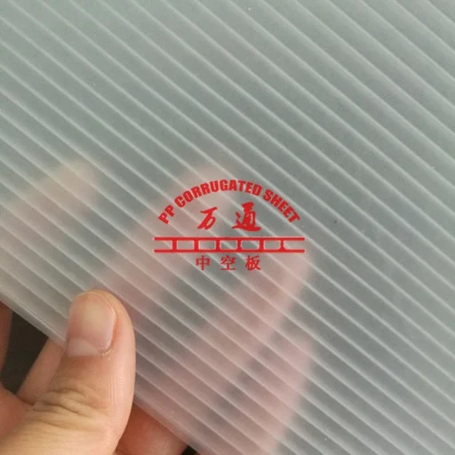 Transparent coroplast corrugated plastic sheet for templating