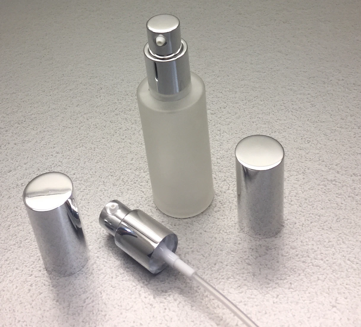 30ml cosmetic frosted face care serum lotion glass bottle with aluminum pump 30ml frosted glass bottle with aluminum pump