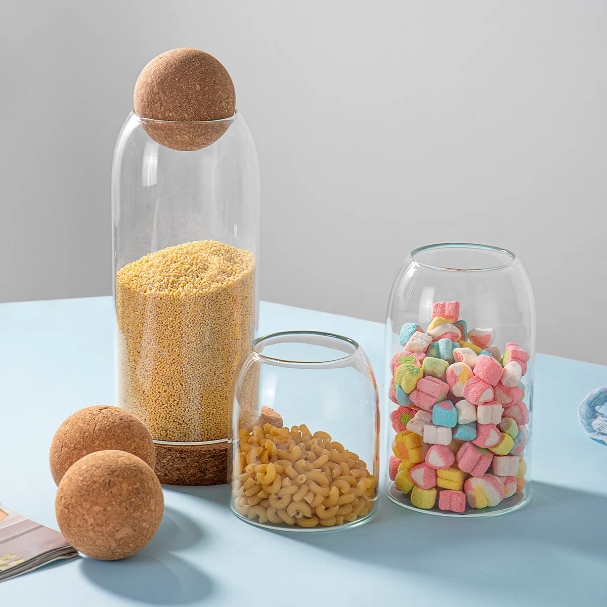 JINGHUANG High borosilicate  Round Glass Food Storage Canister Glass Jar Wooden Glass Food Storage With Wood Lid Cork Ball
