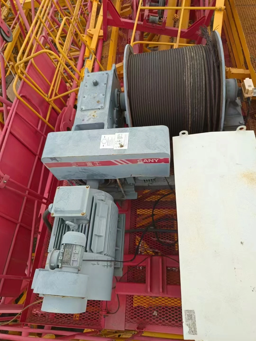 New arrived Sany 7021 working range 70m 12T used tower crane