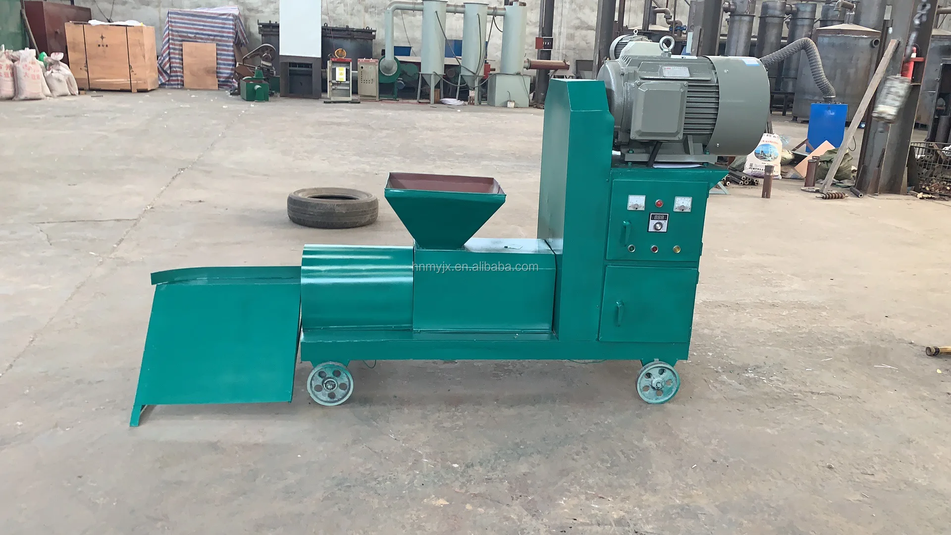 Полуавтоматический винтовой экструдер для брикетирования костра, дерева, барбекю, оливковой шелухи, биомассы