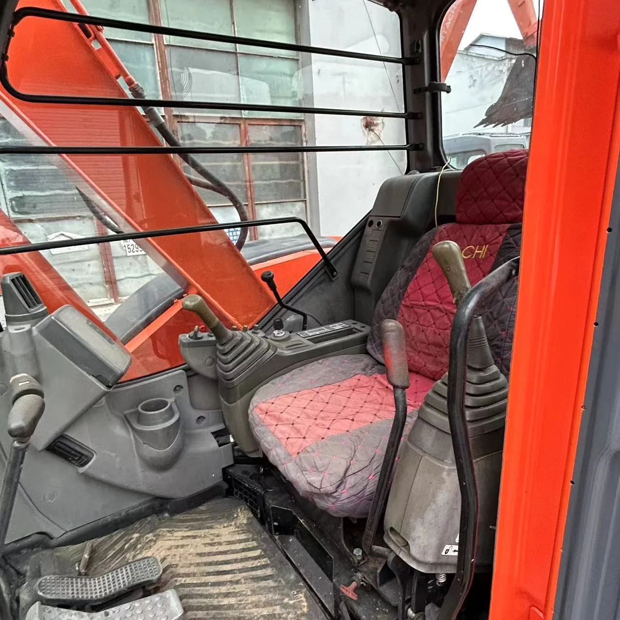 7 t Used Original Japan Hitachi ZX75us excavator with high quality low price for sale in Shanghai ZX70/60/55