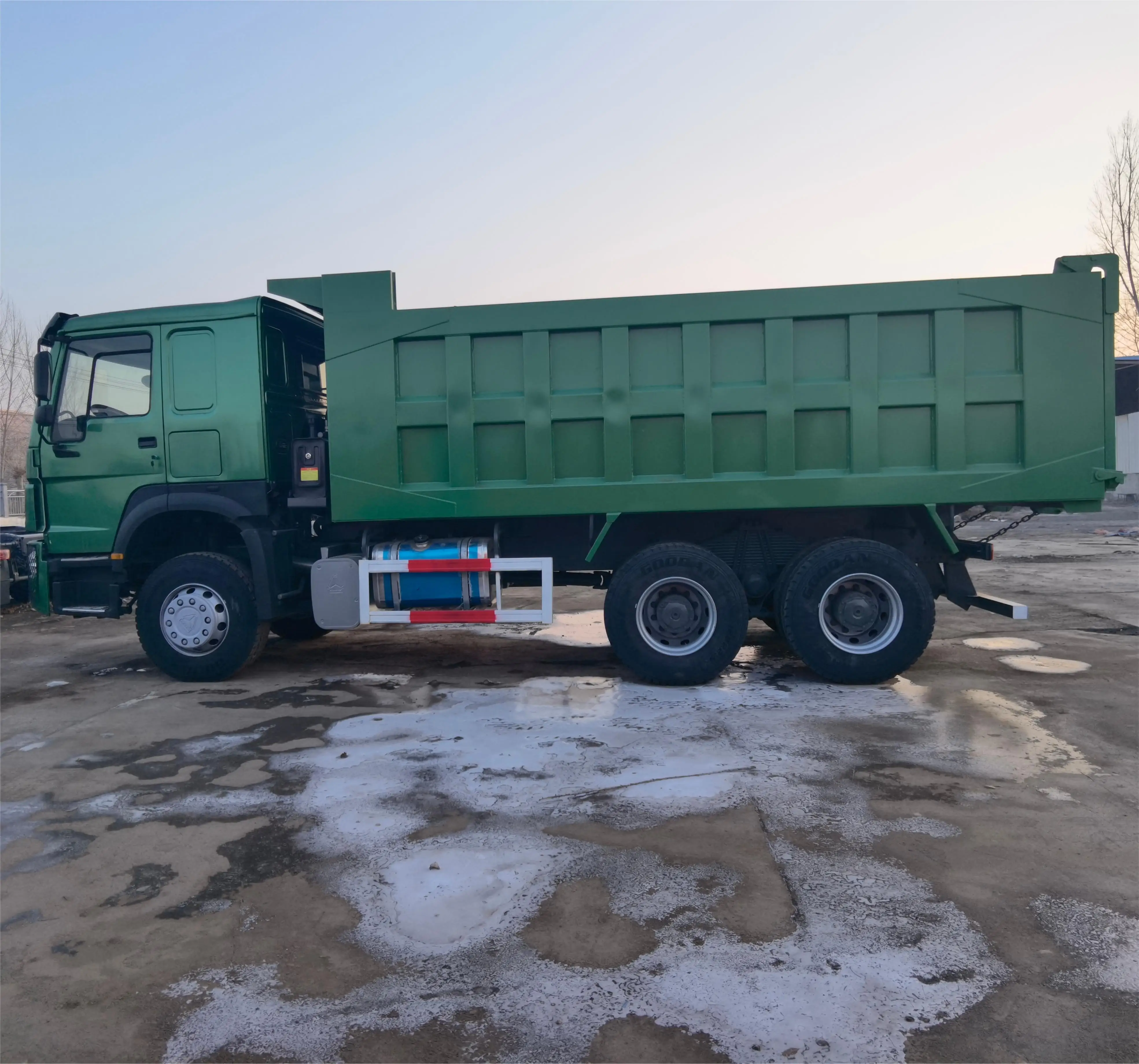 Дозорный самосвал Howo 40 тонн 10 колес 6x4 ручной двигатель Weichai 371 л.с. дизельное топливо стандарта евро 2 левый стальной материал автоматический