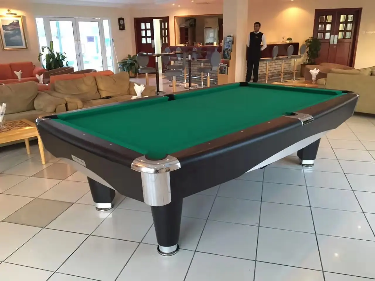 9ft pool table.jpg