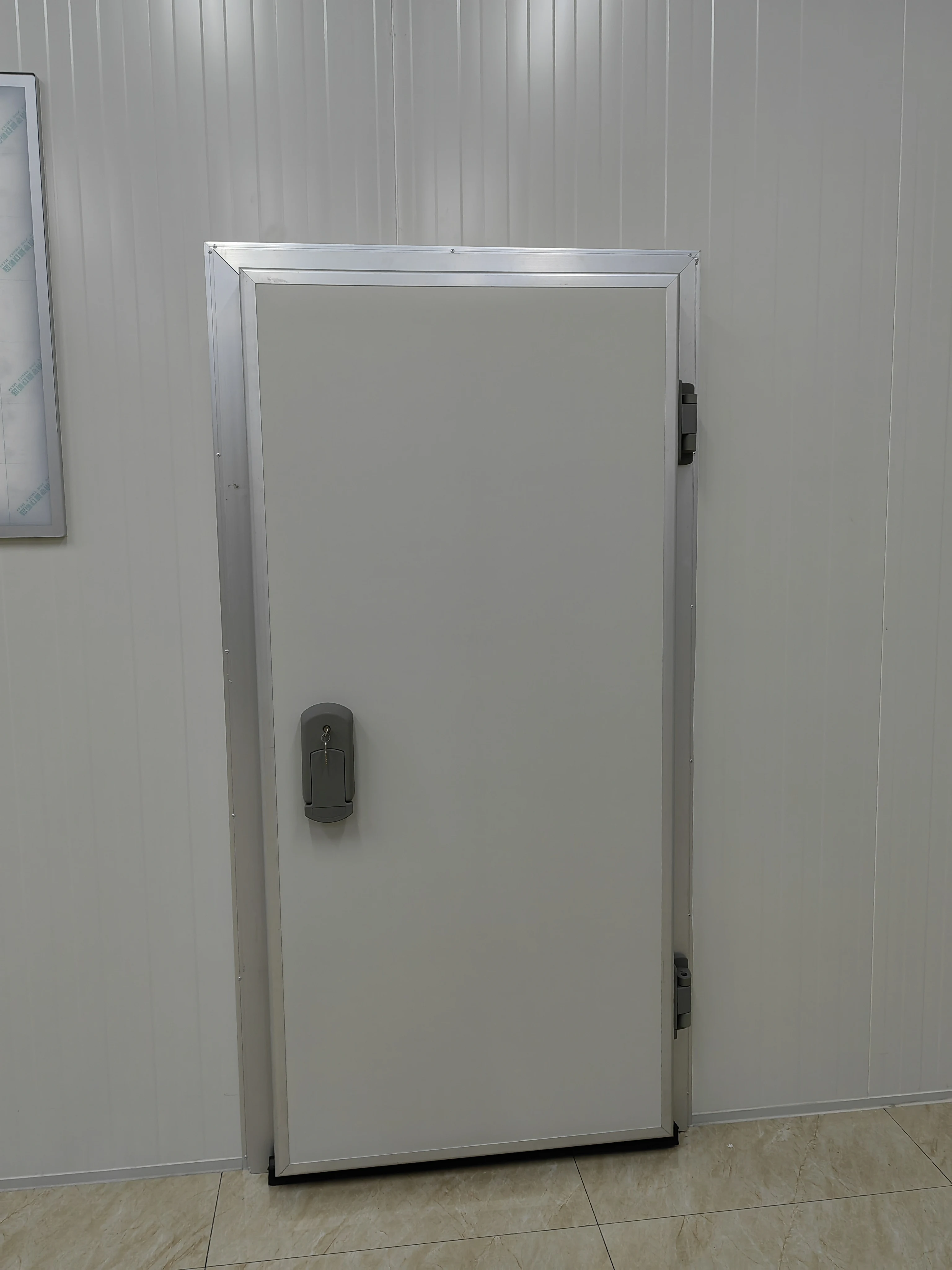 Clamp on Type Industrial Refrigerated Door