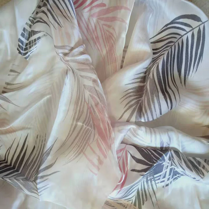 Custom Digital Print Silk 14mm Silk Satin Fabric For Silk Scarf