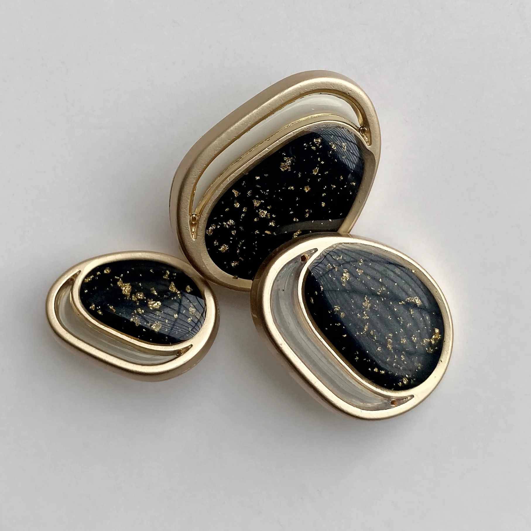 High quality engraved  brand logo irregular fancy buttons custom clothes metal dome shank button for  clothing