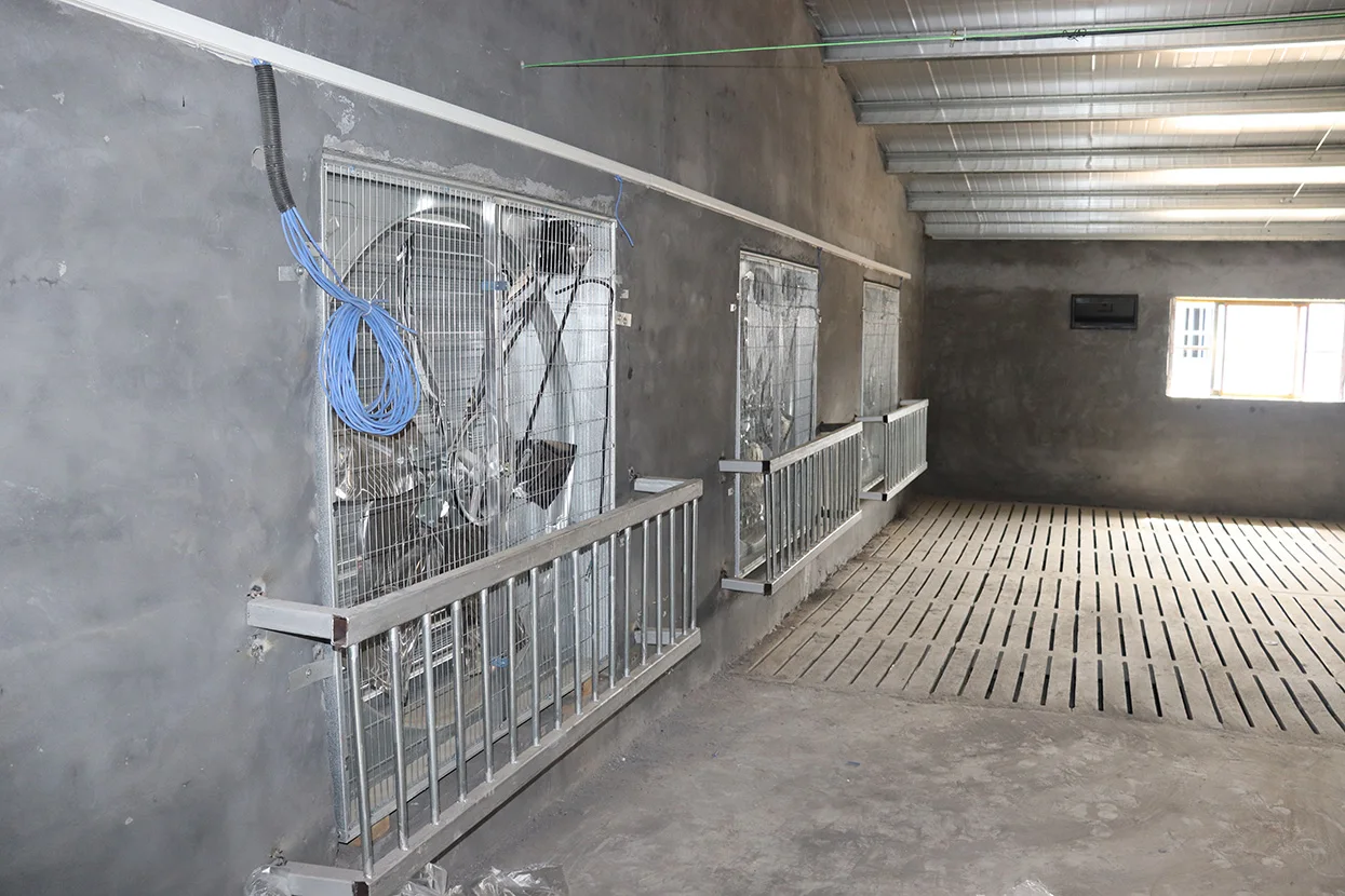 High-quality cooling pads are used for ventilation and cooling of chicken houses