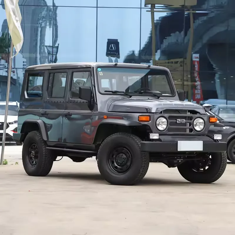 2023 212 4x4 внедорожник популярный 2 4 T ручной бензиновый автомобиль с автоматической коробкой передач левое рулевое управление R16 Размер шин